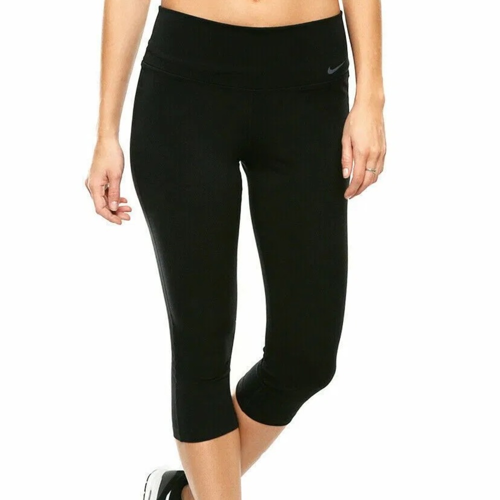 NWOT Nike Dri Fit Capri Leggings